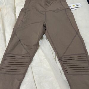 Body Glove Tan Leggings with Ribbed Accents